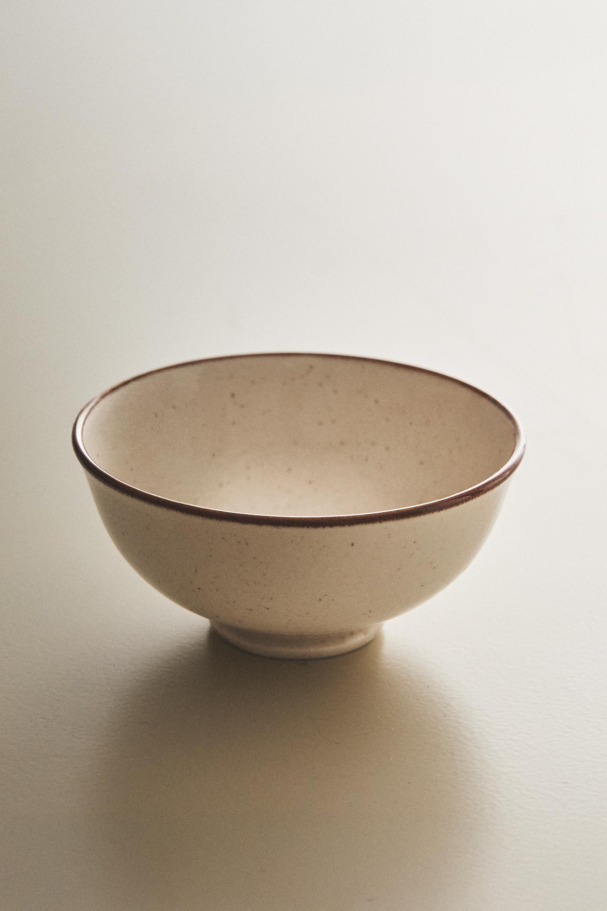 PORCELAIN MINI BOWL WITH ANTIQUE FINISH RIM